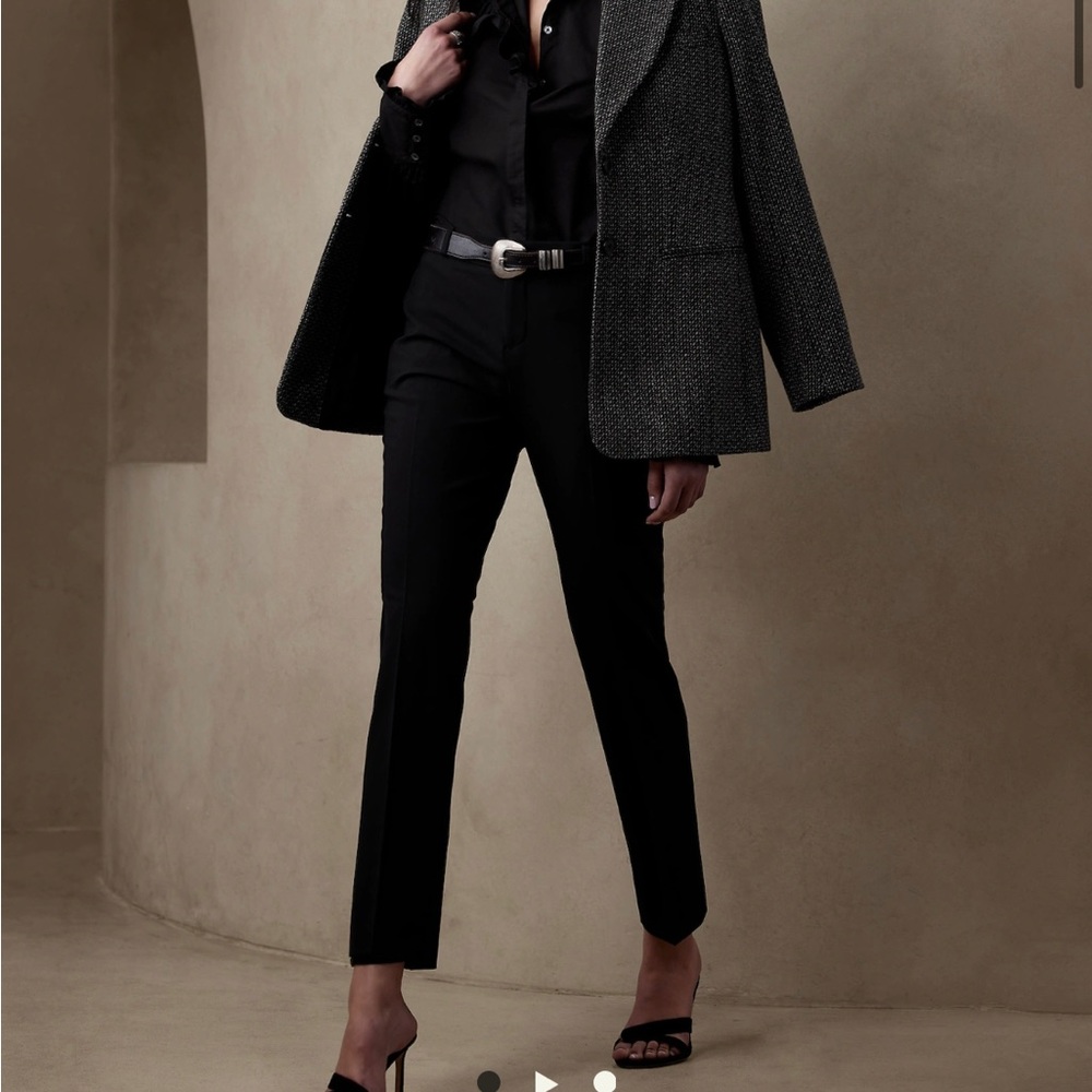 Banana Republic Ryan Slim Wool-Blend Pant. Size 10. Black.